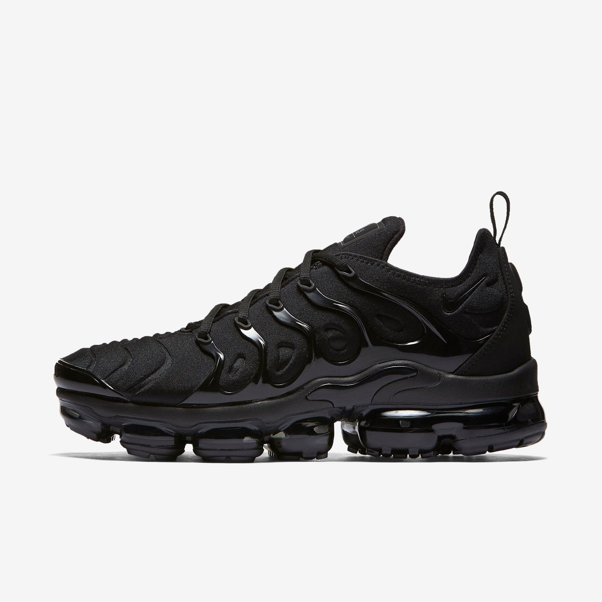 Air VaporMax Plus 'Triple Black' - Foot Arena